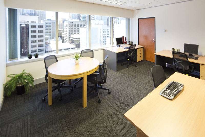 What are The Benefits Of Using a Serviced Office?